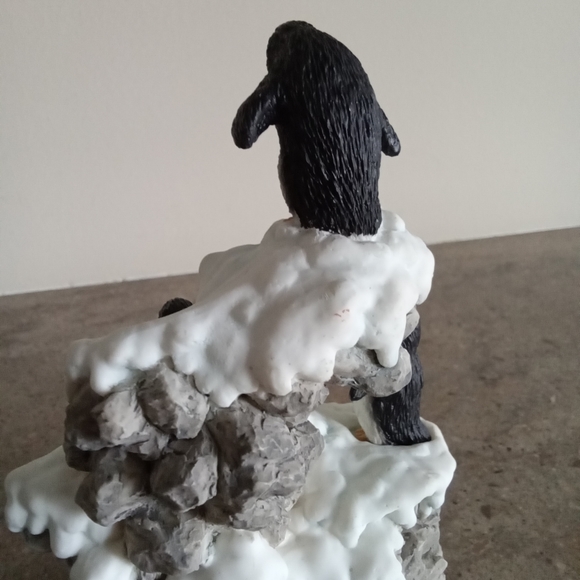 Penguin Westland Music Box Plays Talk To The Animals. - Picture 3 of 7